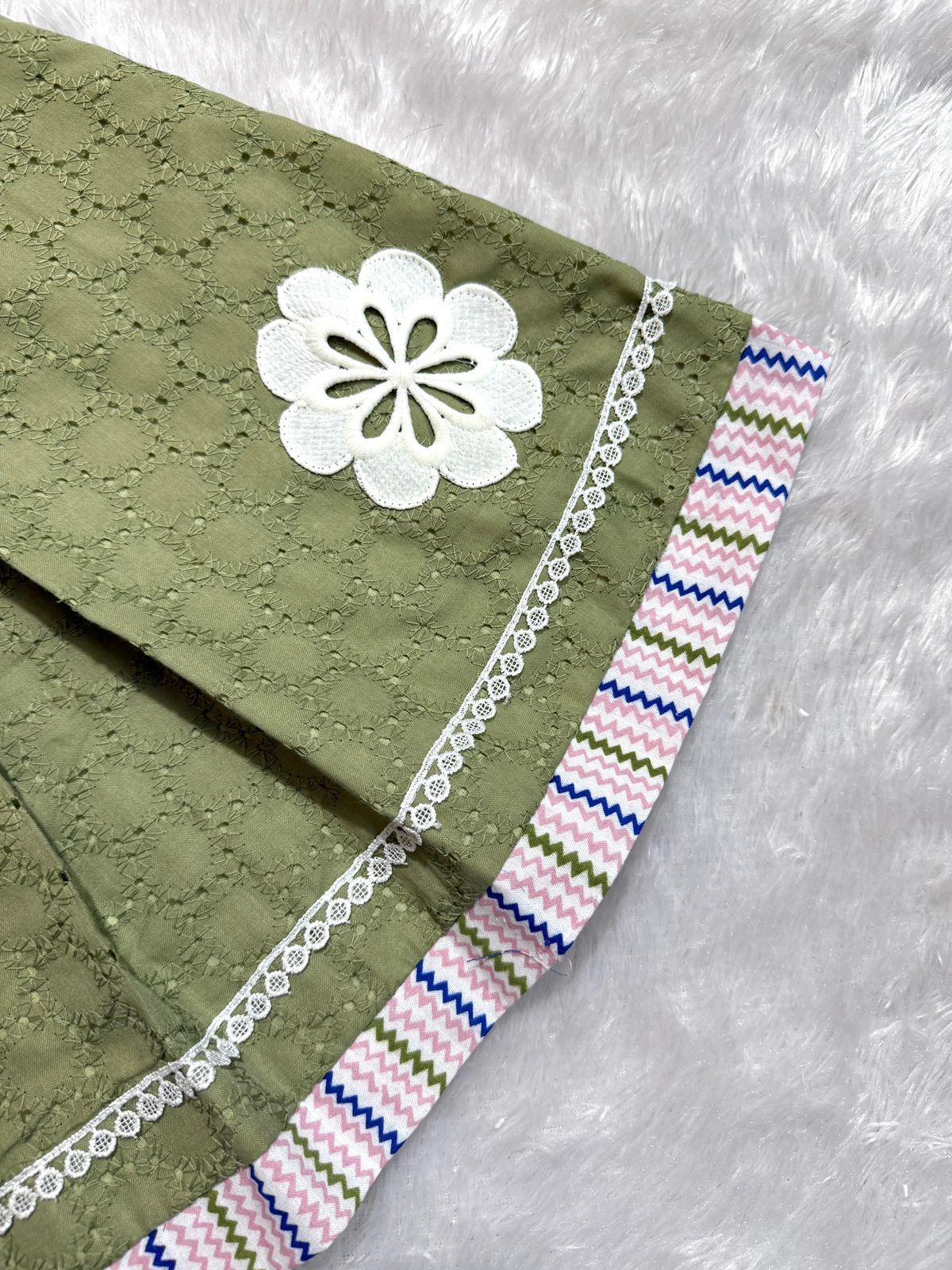 CHICKY POP - DC046 -MILITARY GREEN APPLIQUE FROCK