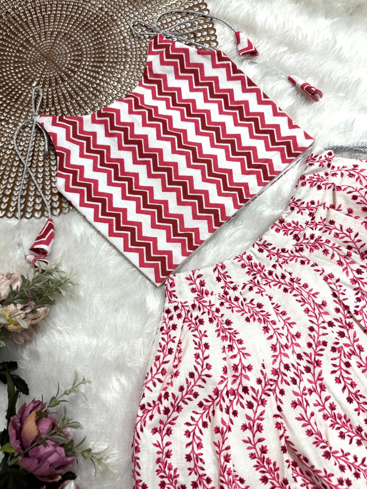 GLOW &FLOW - CP003- RED WHITE KNOTTED SKIRT SET