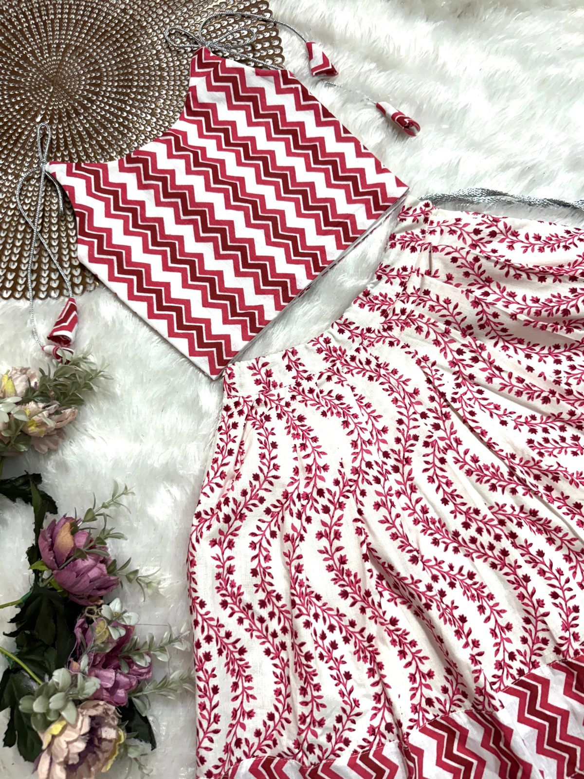 GLOW &FLOW - CP003- RED WHITE KNOTTED SKIRT SET